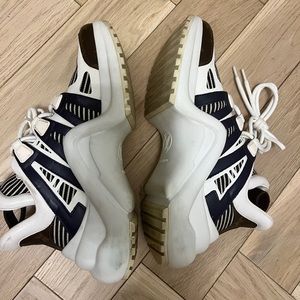 Louis Vuitton sneakers women size 36.5 fits 7